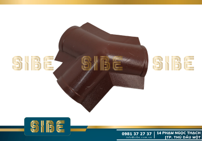 Tấm úp góc mái chạc 3