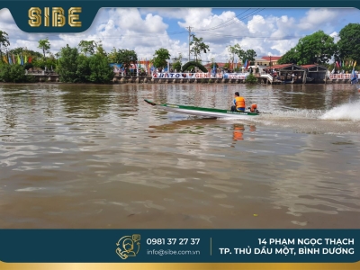 Vỏ lãi composite - Phương tiện đắc lực của người dân sông nước